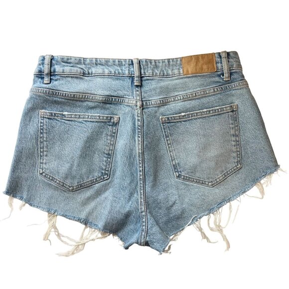 Zara Light Wash Denim High Rise Cut Off Shorts Frayed Hem - Size 10 - Picture 2 of 6